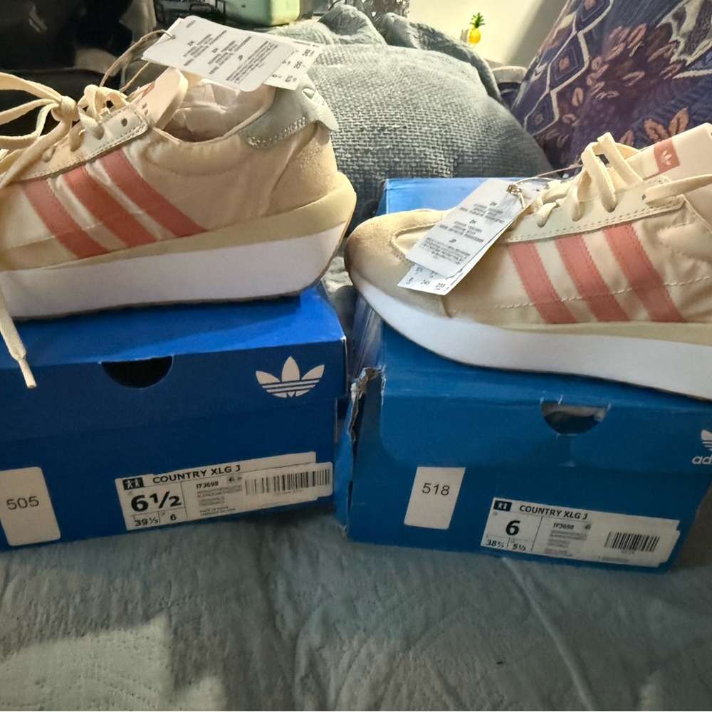 Adidas Women's Athletic Shoes - Cream and Pink